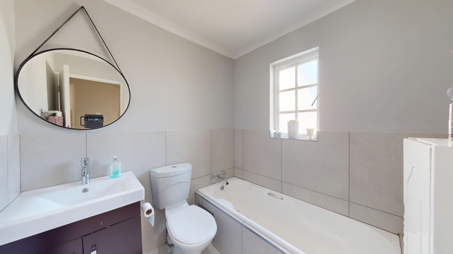 3 Bedroom Property for Sale in Glen Marais Gauteng