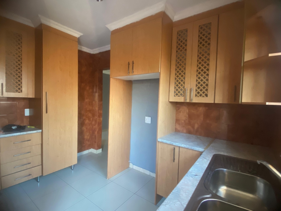 3 Bedroom Property for Sale in Lotus Gardens Gauteng