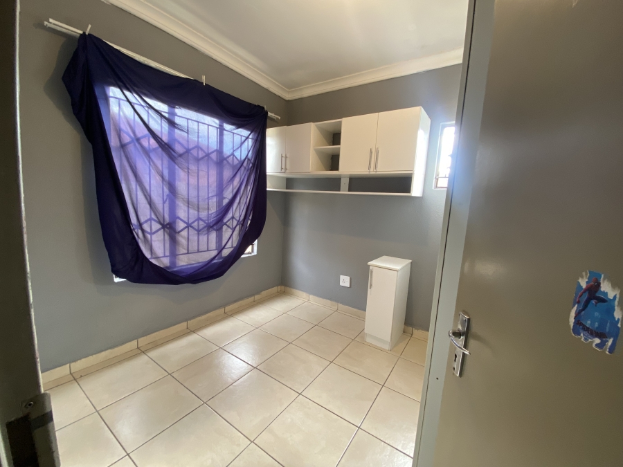 3 Bedroom Property for Sale in Lotus Gardens Gauteng