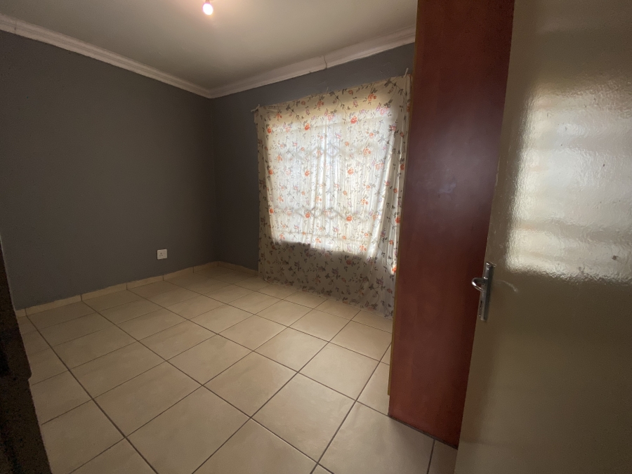3 Bedroom Property for Sale in Lotus Gardens Gauteng