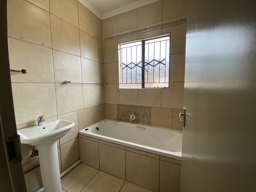 3 Bedroom Property for Sale in Lotus Gardens Gauteng