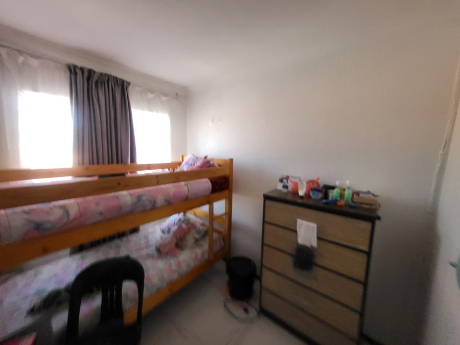 2 Bedroom Property for Sale in Linmeyer Gauteng
