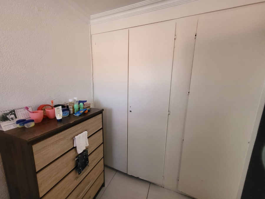2 Bedroom Property for Sale in Linmeyer Gauteng