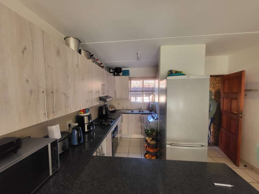 2 Bedroom Property for Sale in Rosettenville Gauteng