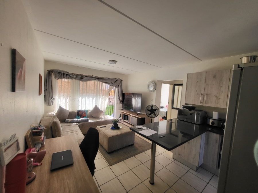 2 Bedroom Property for Sale in Rosettenville Gauteng