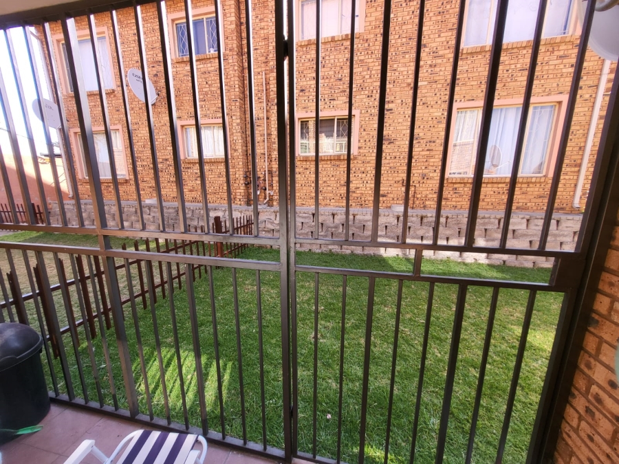 2 Bedroom Property for Sale in Rosettenville Gauteng