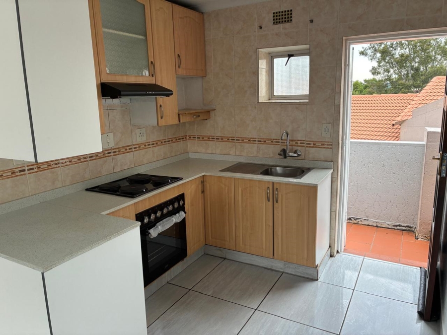 2 Bedroom Property for Sale in Meredale Gauteng