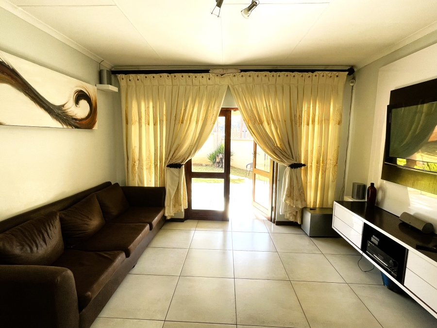 3 Bedroom Property for Sale in Halfway Gardens Gauteng