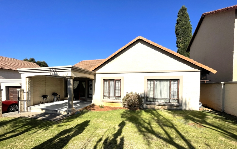 3 Bedroom Property for Sale in Halfway Gardens Gauteng