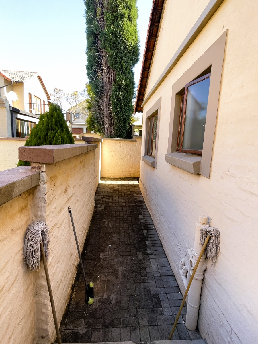 3 Bedroom Property for Sale in Halfway Gardens Gauteng