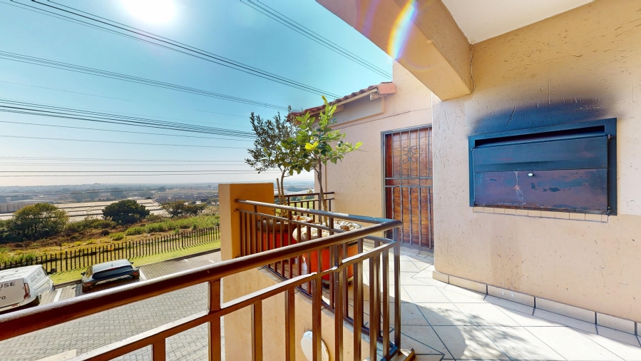 4 Bedroom Property for Sale in Sunnyrock Gauteng