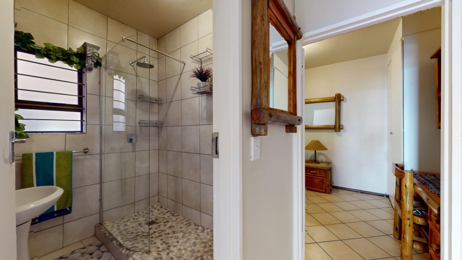 4 Bedroom Property for Sale in Sunnyrock Gauteng