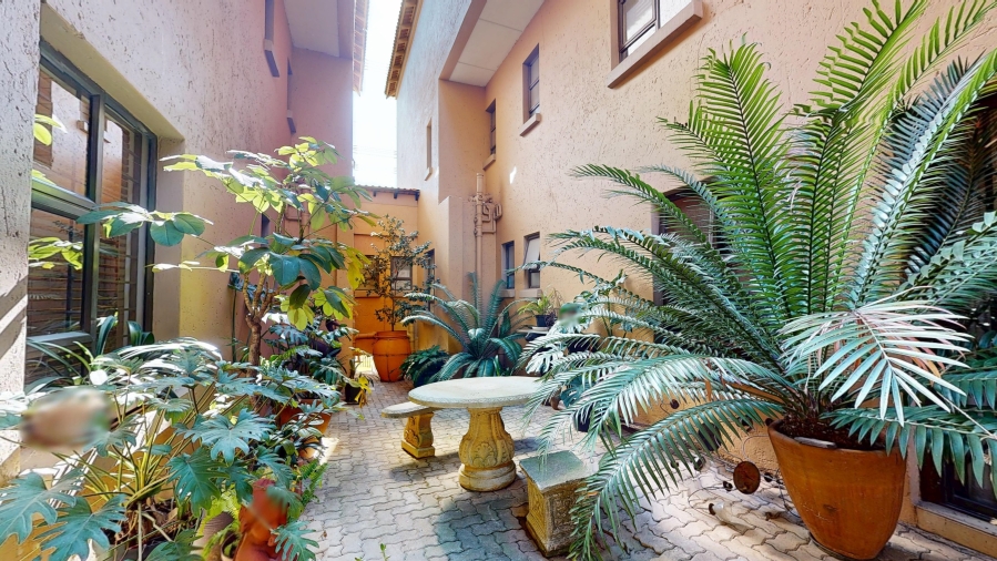 4 Bedroom Property for Sale in Sunnyrock Gauteng