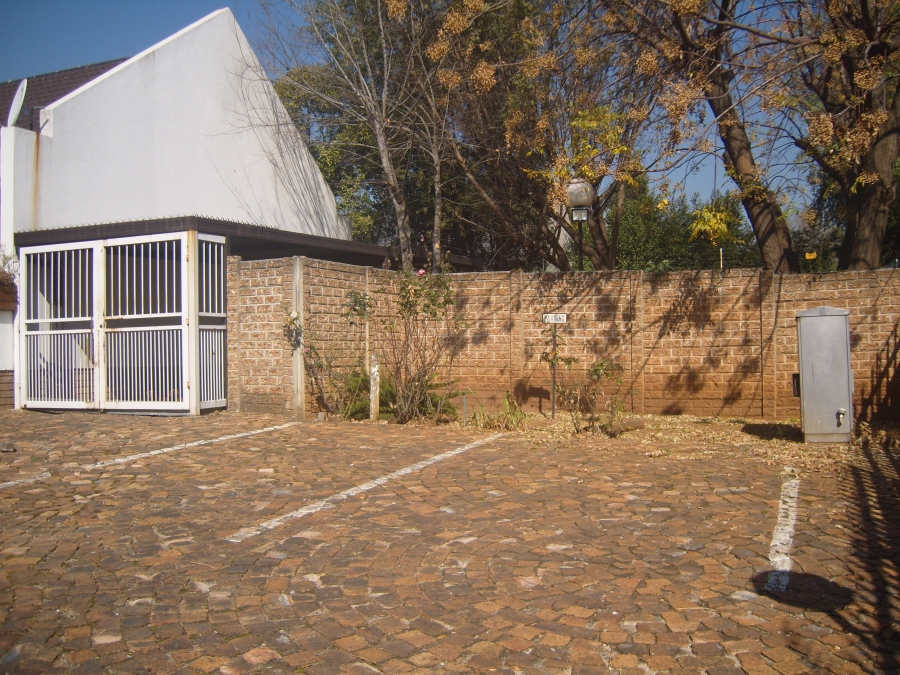 2 Bedroom Property for Sale in Albertsdal Gauteng