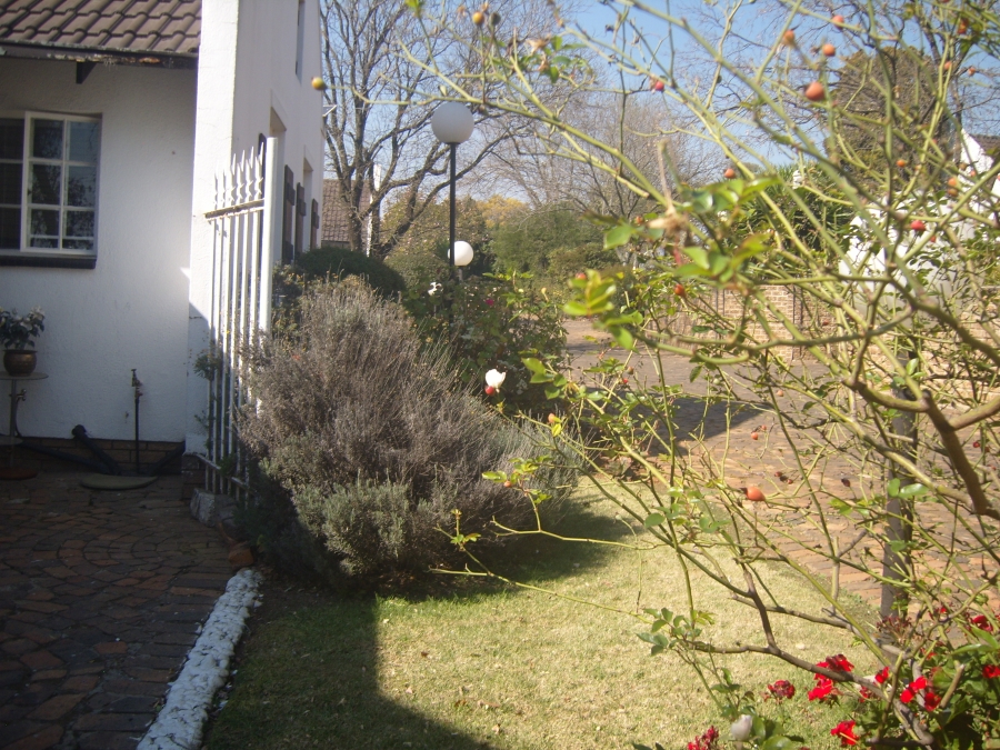 2 Bedroom Property for Sale in Albertsdal Gauteng