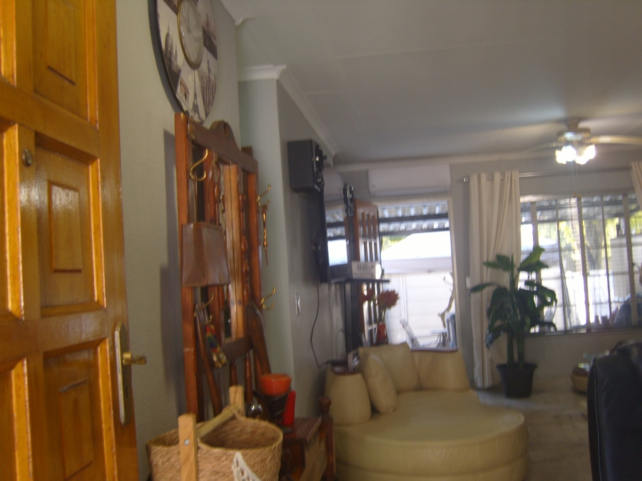 2 Bedroom Property for Sale in Albertsdal Gauteng