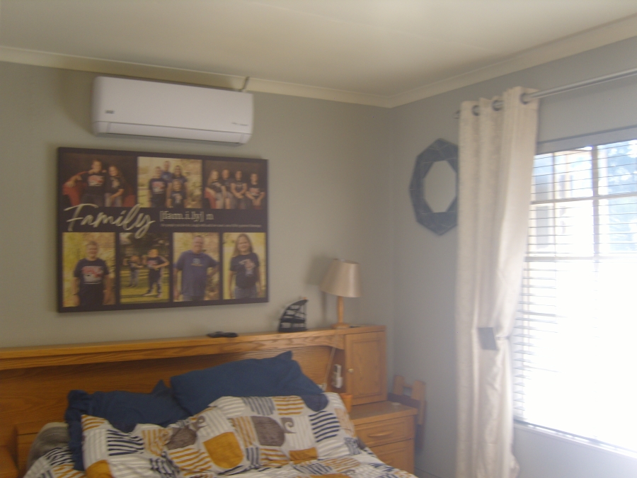 2 Bedroom Property for Sale in Albertsdal Gauteng