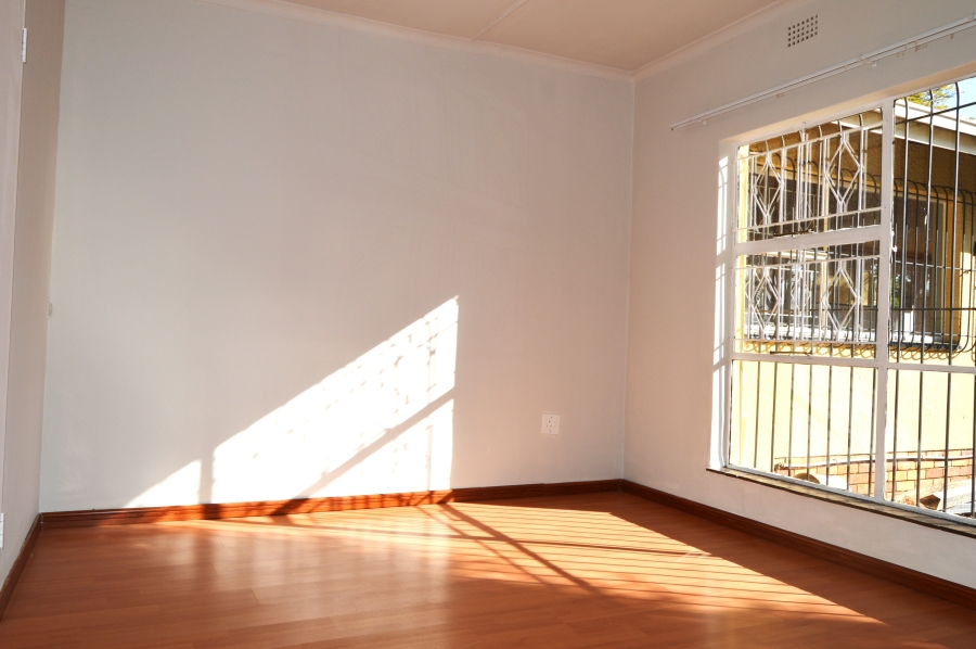 2 Bedroom Property for Sale in Helderkruin Gauteng