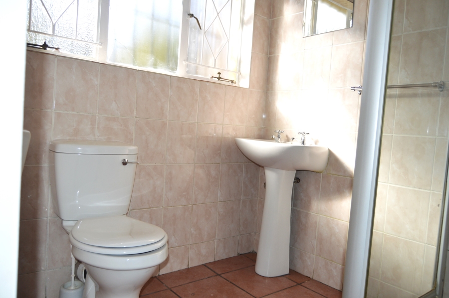 2 Bedroom Property for Sale in Helderkruin Gauteng
