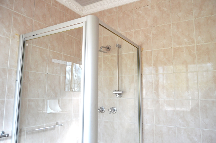 2 Bedroom Property for Sale in Helderkruin Gauteng