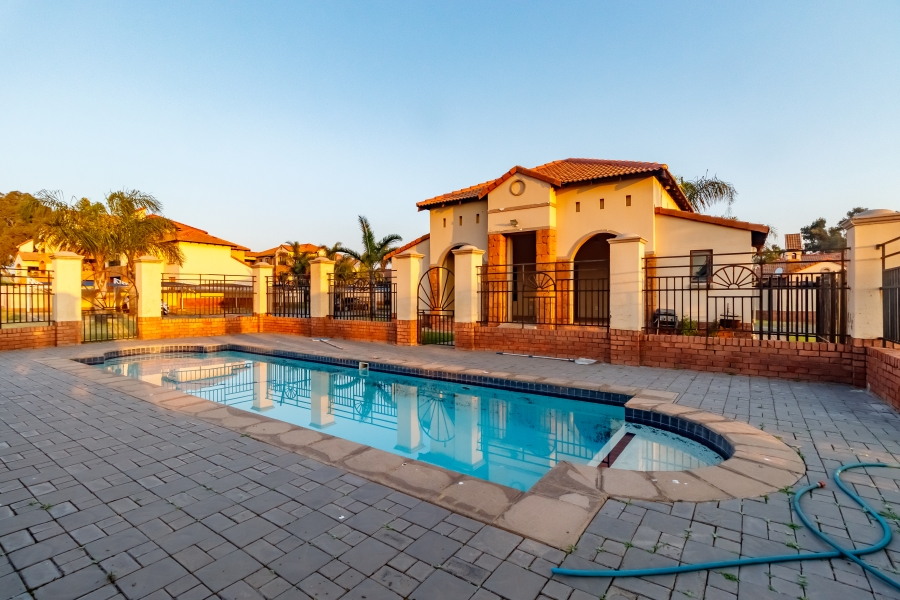 3 Bedroom Property for Sale in Halfway Gardens Gauteng