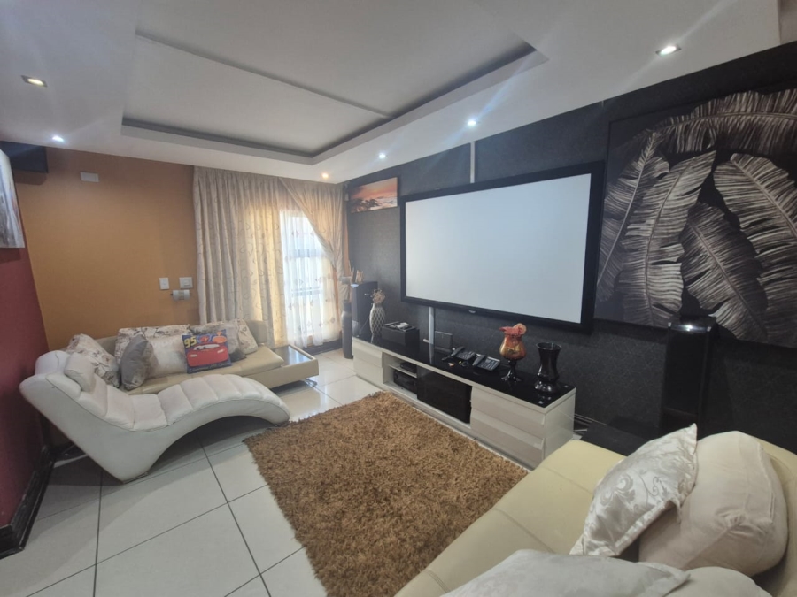 4 Bedroom Property for Sale in Liefde en Vrede Gauteng