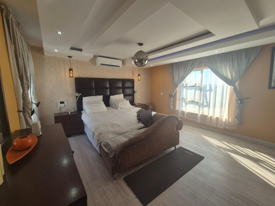 4 Bedroom Property for Sale in Liefde en Vrede Gauteng