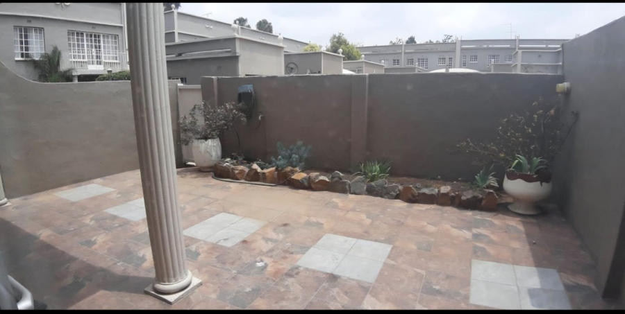 3 Bedroom Property for Sale in Eden Glen Gauteng