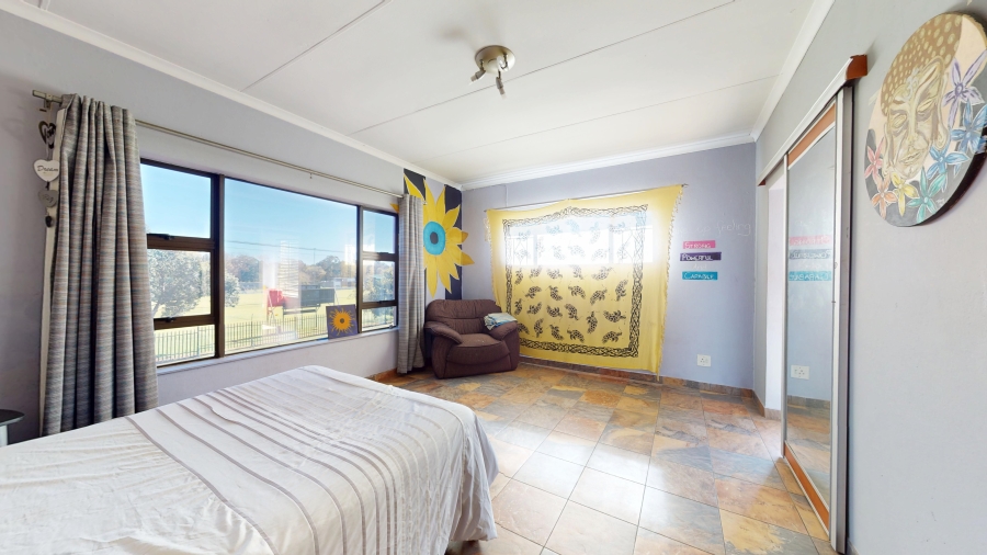 6 Bedroom Property for Sale in Wychwood Gauteng