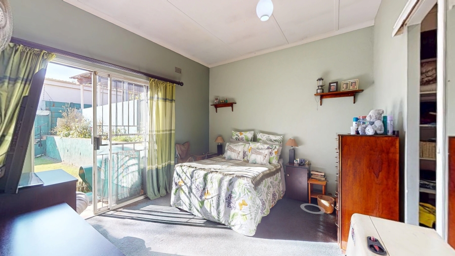 6 Bedroom Property for Sale in Wychwood Gauteng