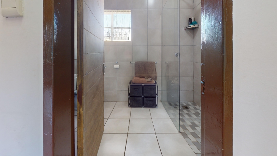 6 Bedroom Property for Sale in Wychwood Gauteng