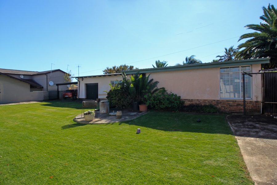 6 Bedroom Property for Sale in Wychwood Gauteng