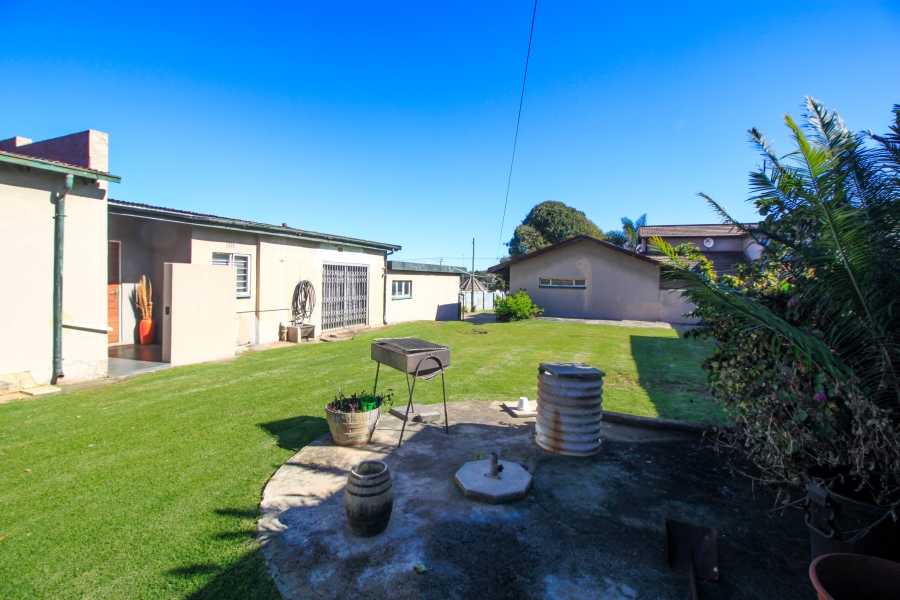 6 Bedroom Property for Sale in Wychwood Gauteng
