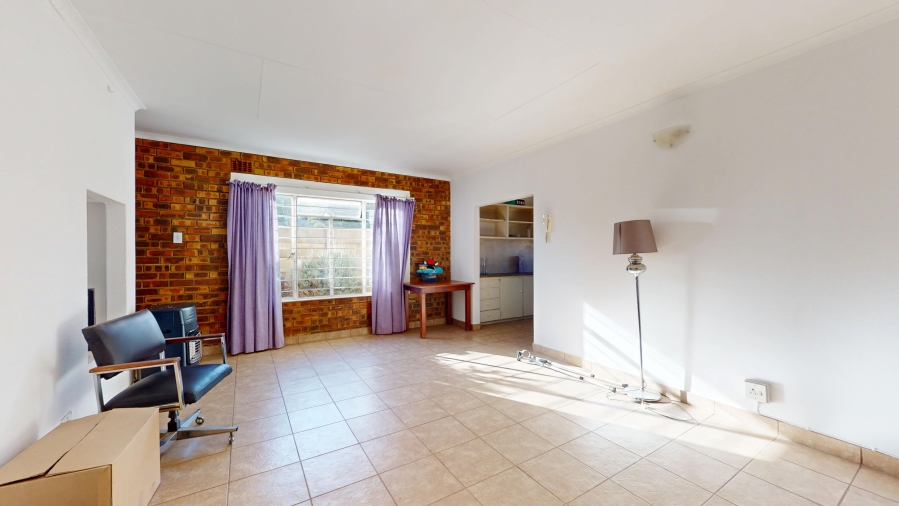 6 Bedroom Property for Sale in Wychwood Gauteng