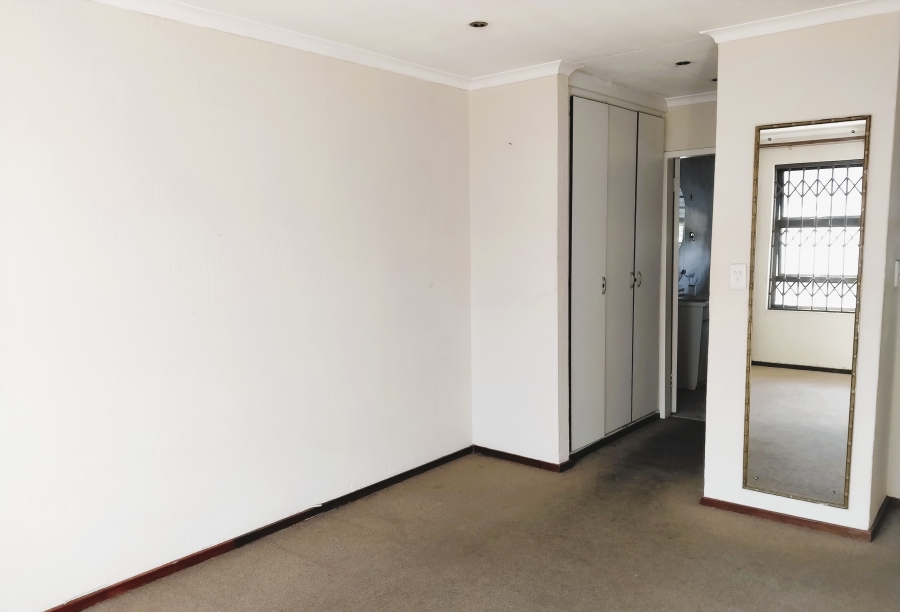 2 Bedroom Property for Sale in Bedfordview Gauteng
