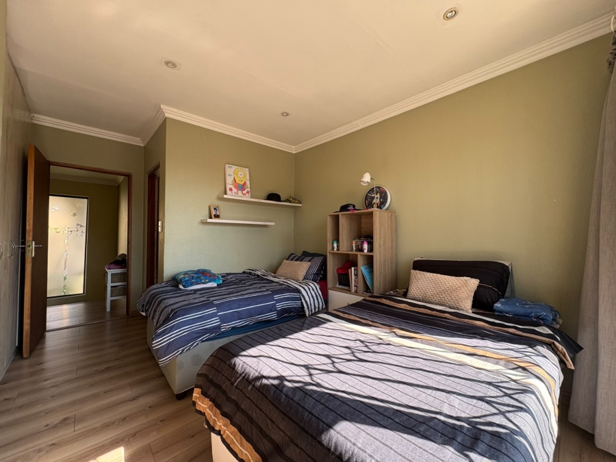 2 Bedroom Property for Sale in Amorosa Gauteng