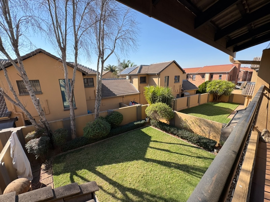 2 Bedroom Property for Sale in Amorosa Gauteng