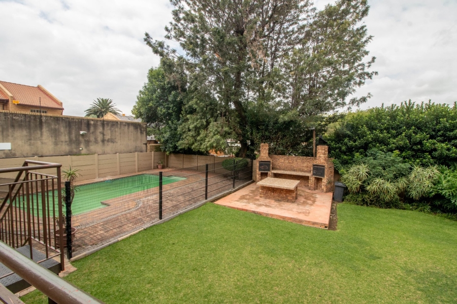 2 Bedroom Property for Sale in Edleen Gauteng