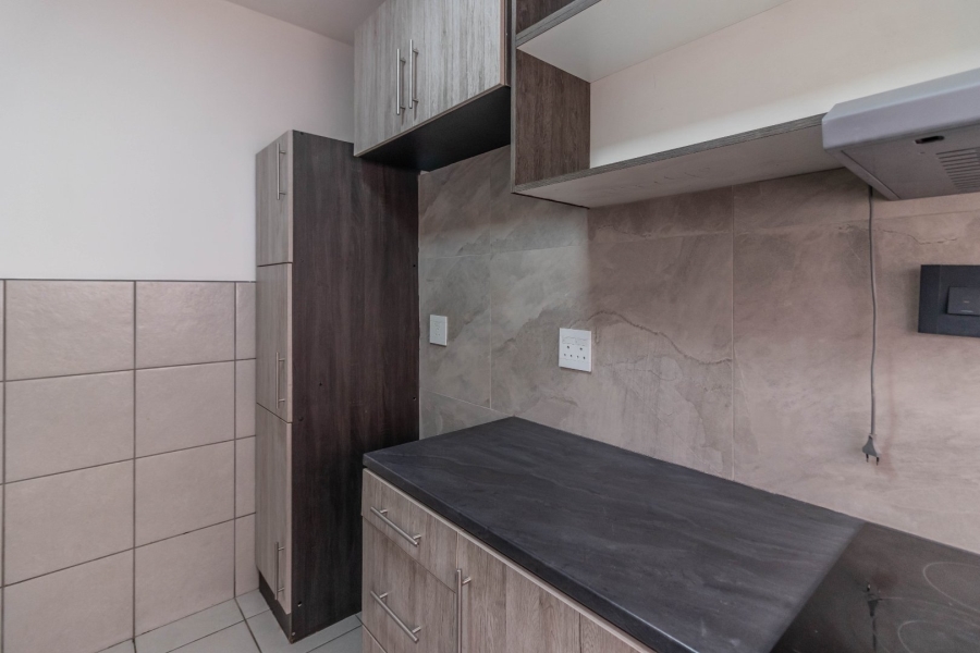 2 Bedroom Property for Sale in Edleen Gauteng