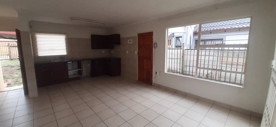 To Let 3 Bedroom Property for Rent in Karenpark Gauteng