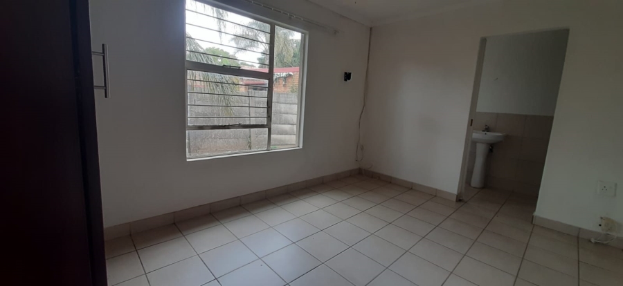To Let 3 Bedroom Property for Rent in Karenpark Gauteng