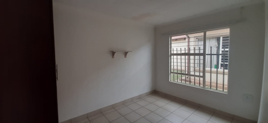 To Let 3 Bedroom Property for Rent in Karenpark Gauteng