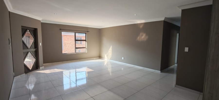 3 Bedroom Property for Sale in Brackenhurst Gauteng