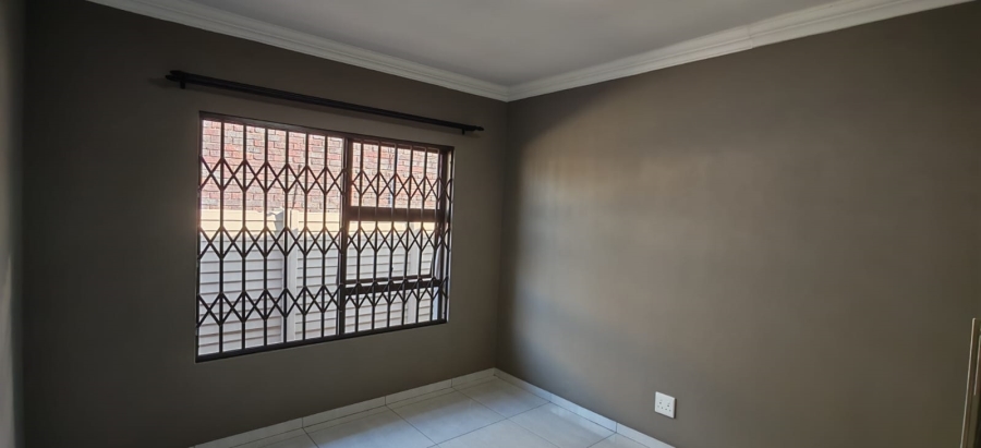 3 Bedroom Property for Sale in Brackenhurst Gauteng