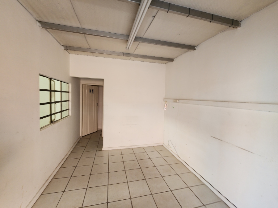 To Let Commercial Property for Rent in Koedoespoort Industrial Gauteng