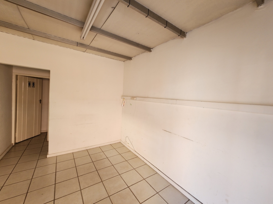 To Let Commercial Property for Rent in Koedoespoort Industrial Gauteng