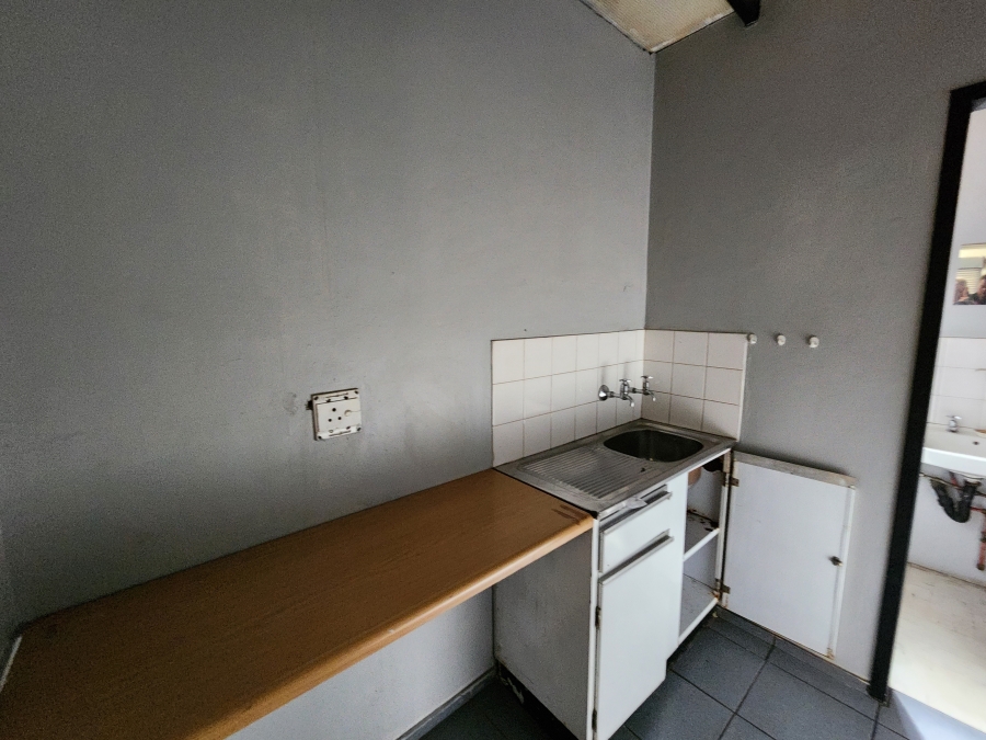 To Let Commercial Property for Rent in Koedoespoort Industrial Gauteng