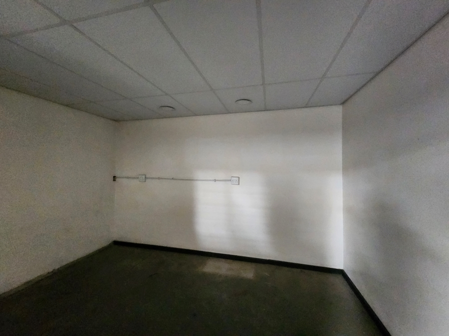 To Let Commercial Property for Rent in Koedoespoort Industrial Gauteng