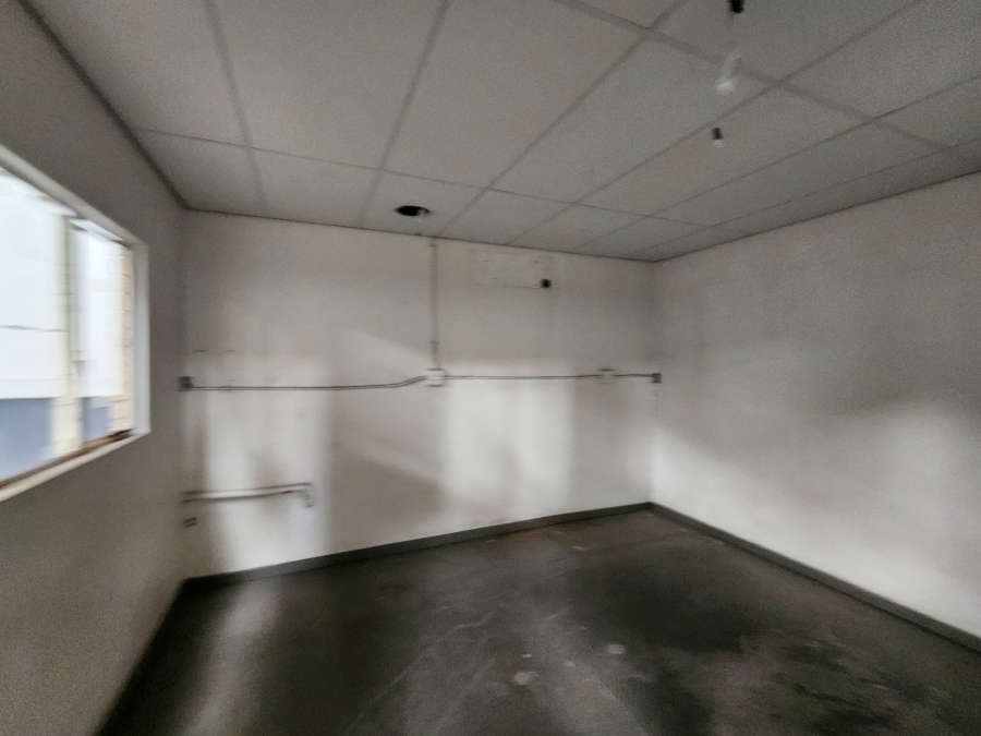 To Let Commercial Property for Rent in Koedoespoort Industrial Gauteng