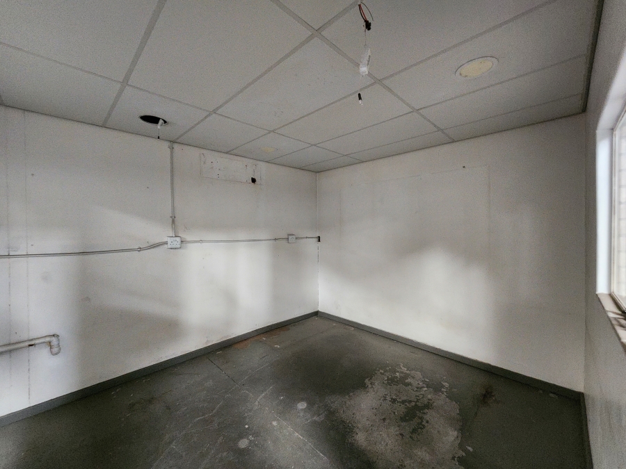 To Let Commercial Property for Rent in Koedoespoort Industrial Gauteng